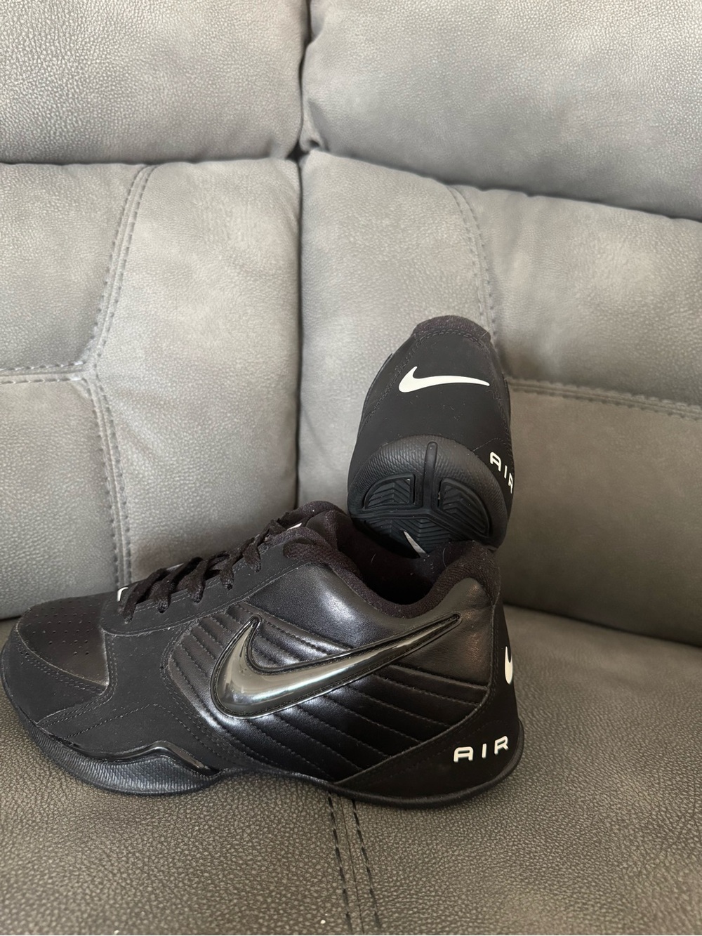 Nike Men’s Black Athletic Air Training Sneakers